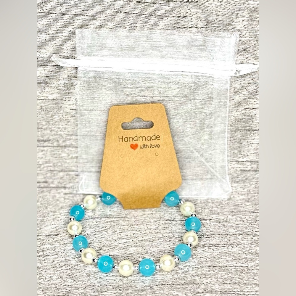 NWT - Handmade Blue, Silver & White Beaded Elastic Stretch Bracelet - Aprox 7”